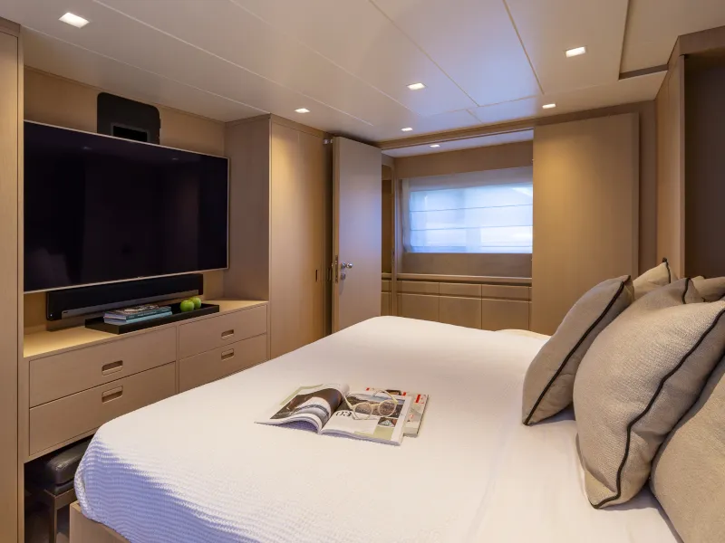 Admiral 101 SUMMER FUN — yacht photo 13