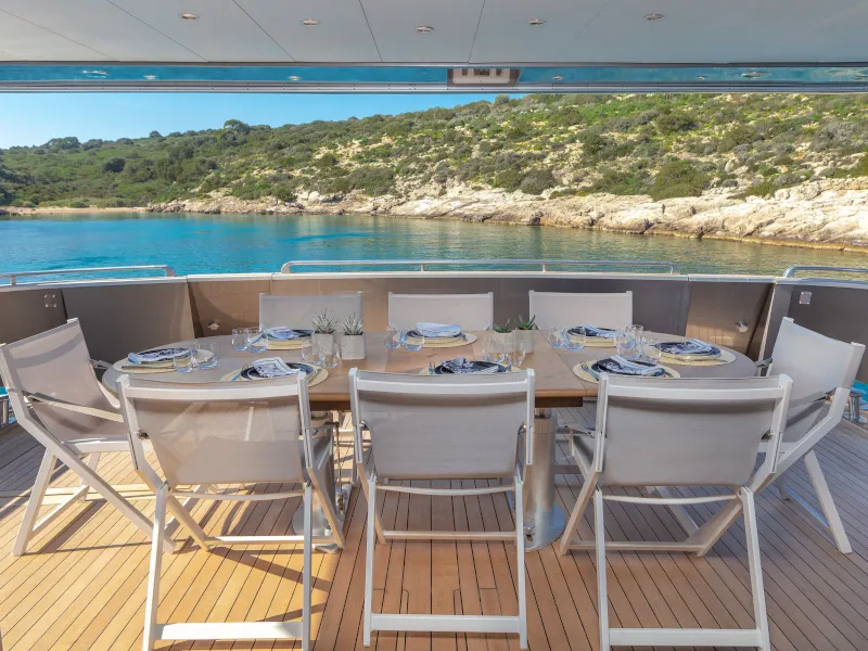 Admiral 101 SUMMER FUN — yacht photo 35