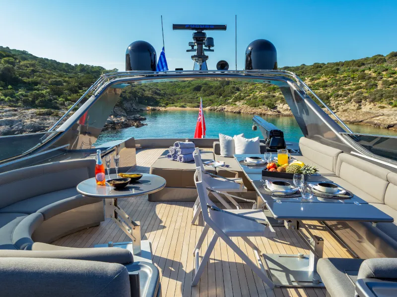 Admiral 101 SUMMER FUN — yacht photo 12
