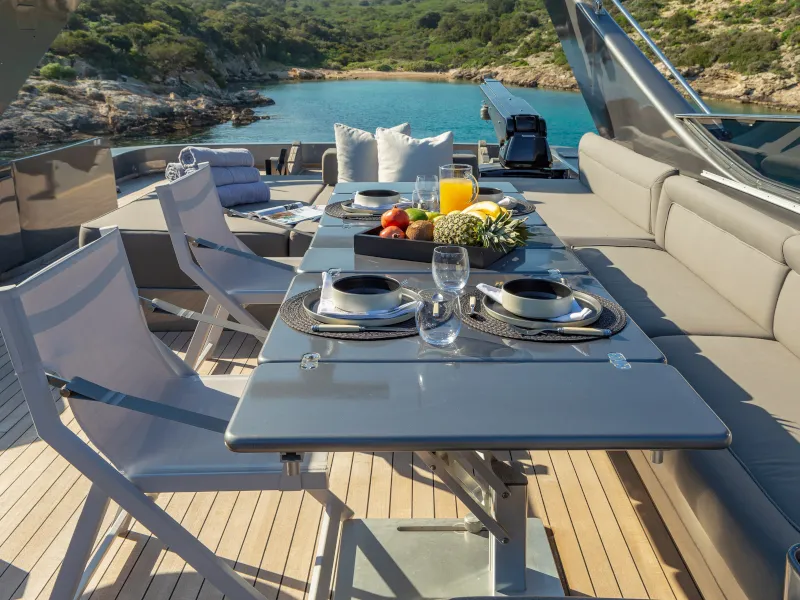 Admiral 101 SUMMER FUN — yacht photo 55