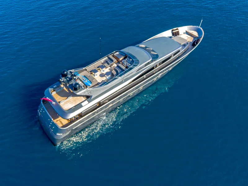 Admiral 101 SUMMER FUN — yacht photo 30