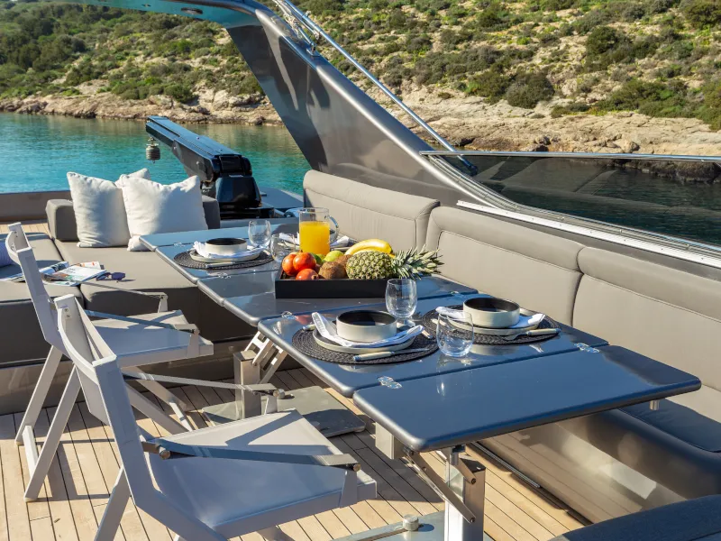 Admiral 101 SUMMER FUN — yacht photo 36