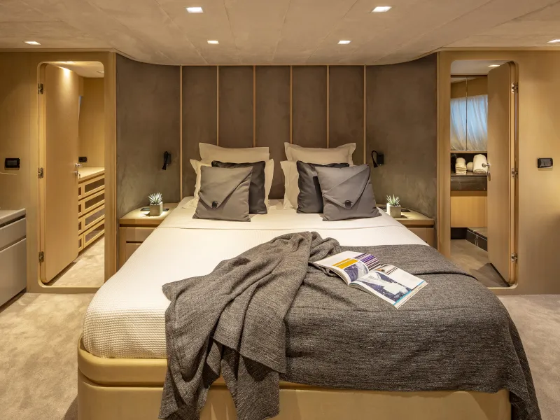 Admiral 101 SUMMER FUN — yacht photo 86