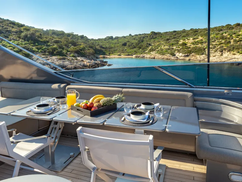 Admiral 101 SUMMER FUN — yacht photo 3
