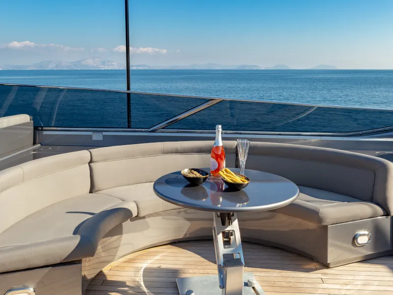Admiral 101 SUMMER FUN — yacht photo 21