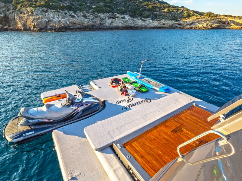 Admiral 101 SUMMER FUN — yacht photo 18