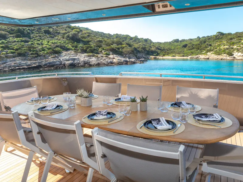 Admiral 101 SUMMER FUN — yacht photo 16