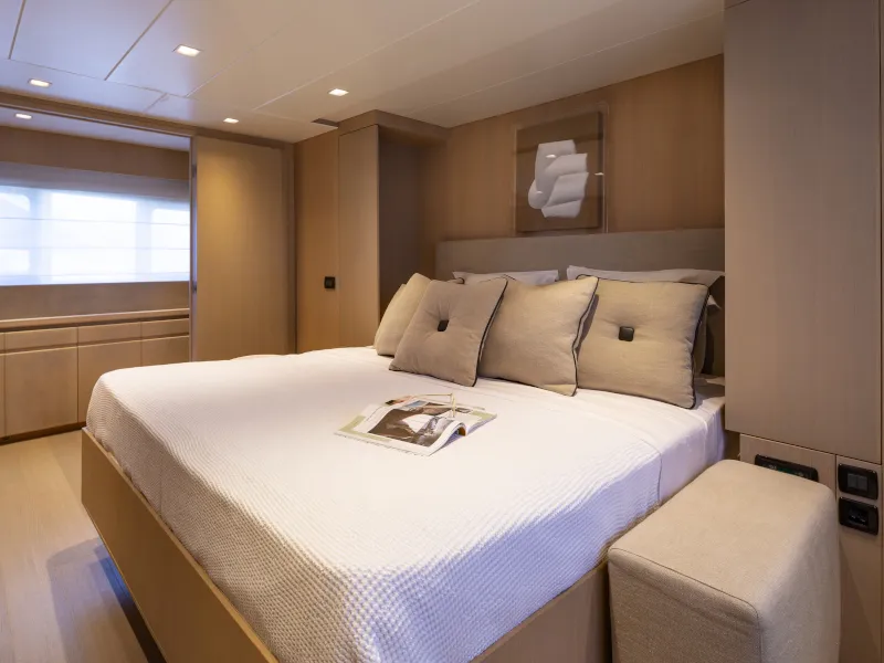 Admiral 101 SUMMER FUN — yacht photo 34