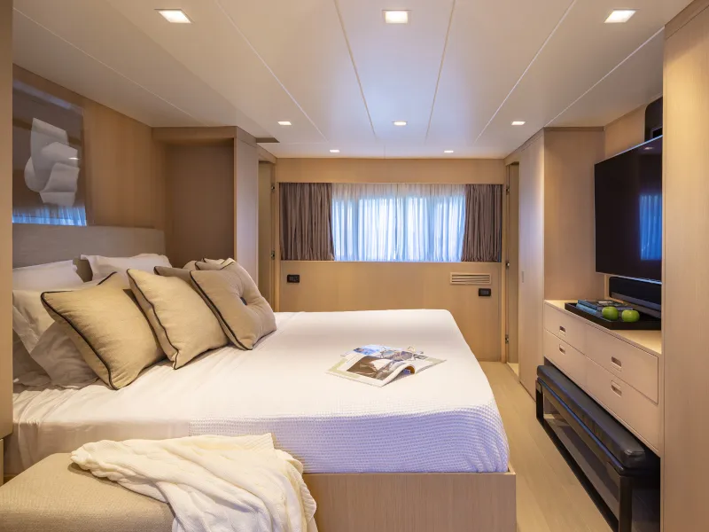 Admiral 101 SUMMER FUN — yacht photo 28