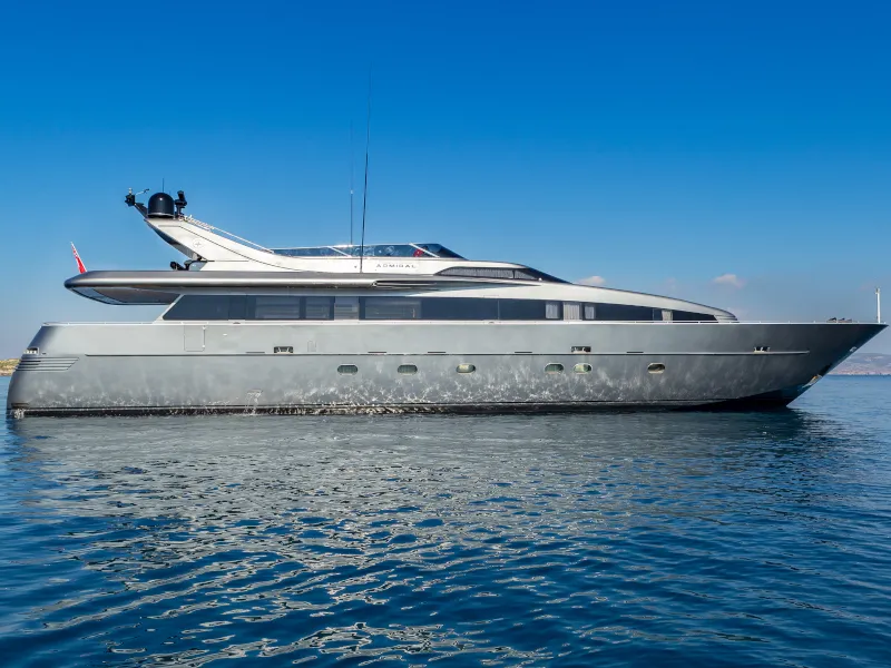 Admiral 101 SUMMER FUN — yacht photo 37