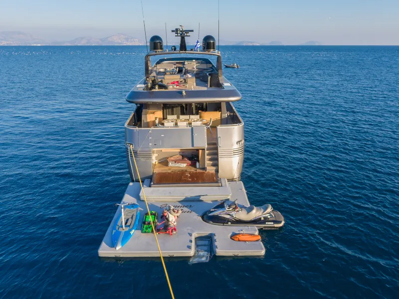 Admiral 101 SUMMER FUN — yacht photo 90
