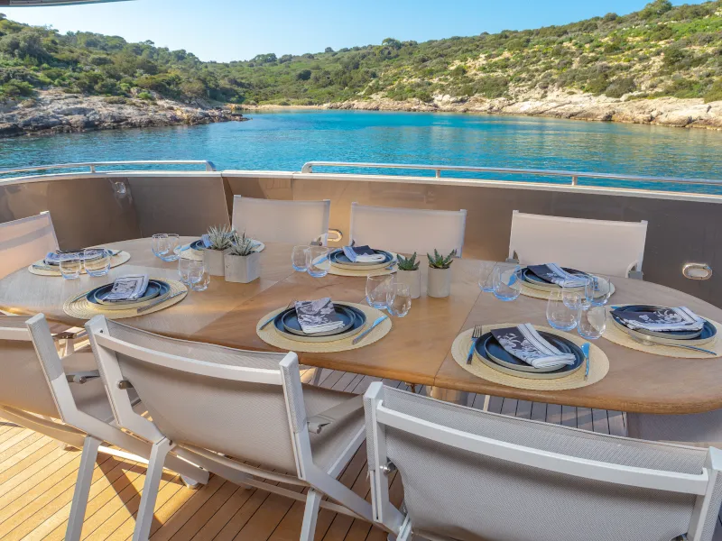 Admiral 101 SUMMER FUN — yacht photo 62