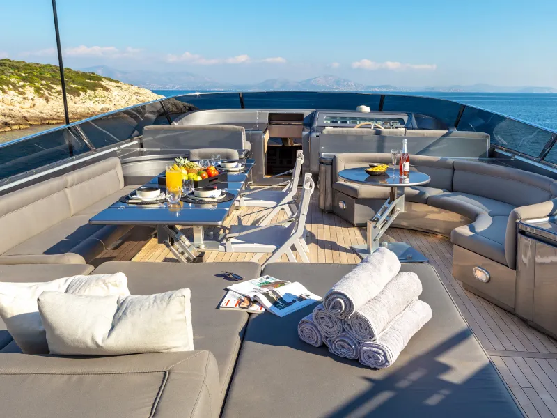 Admiral 101 SUMMER FUN — yacht photo 72