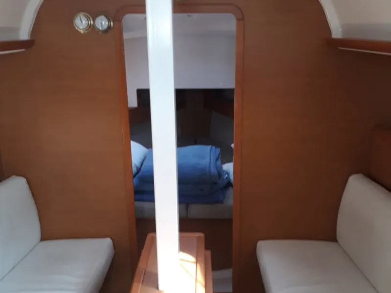 Sun Odyssey 33i Arosa — jahtikuva 2