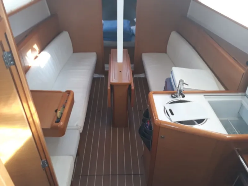 Sun Odyssey 33i Arosa — jahtikuva 6