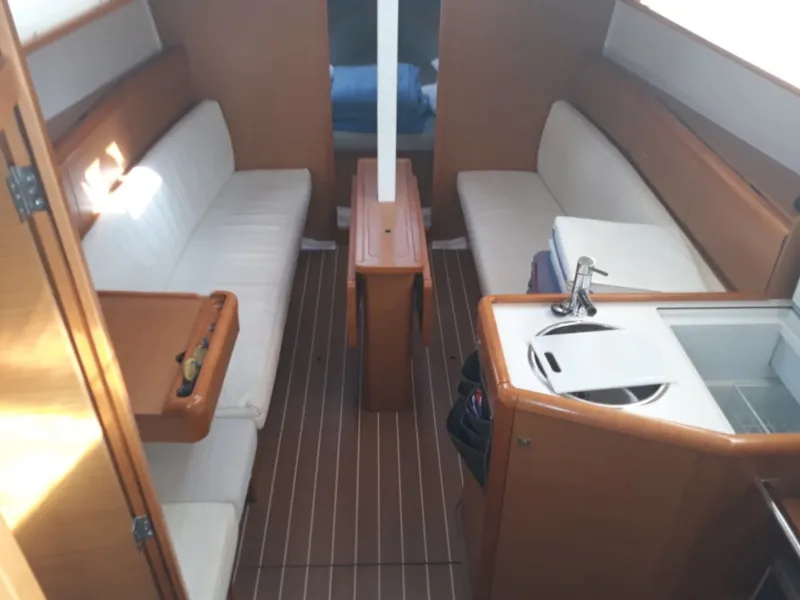 Sun Odyssey 33i Maxima — jahtikuva 7