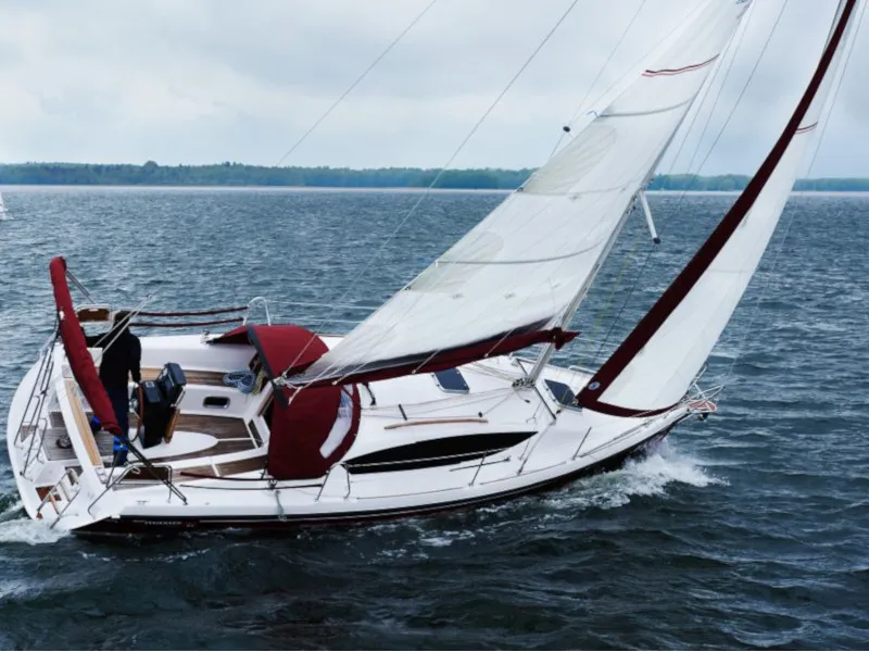 Maxus 33.1 RS Prestige FROZEN WATER — fotografia jachty 2