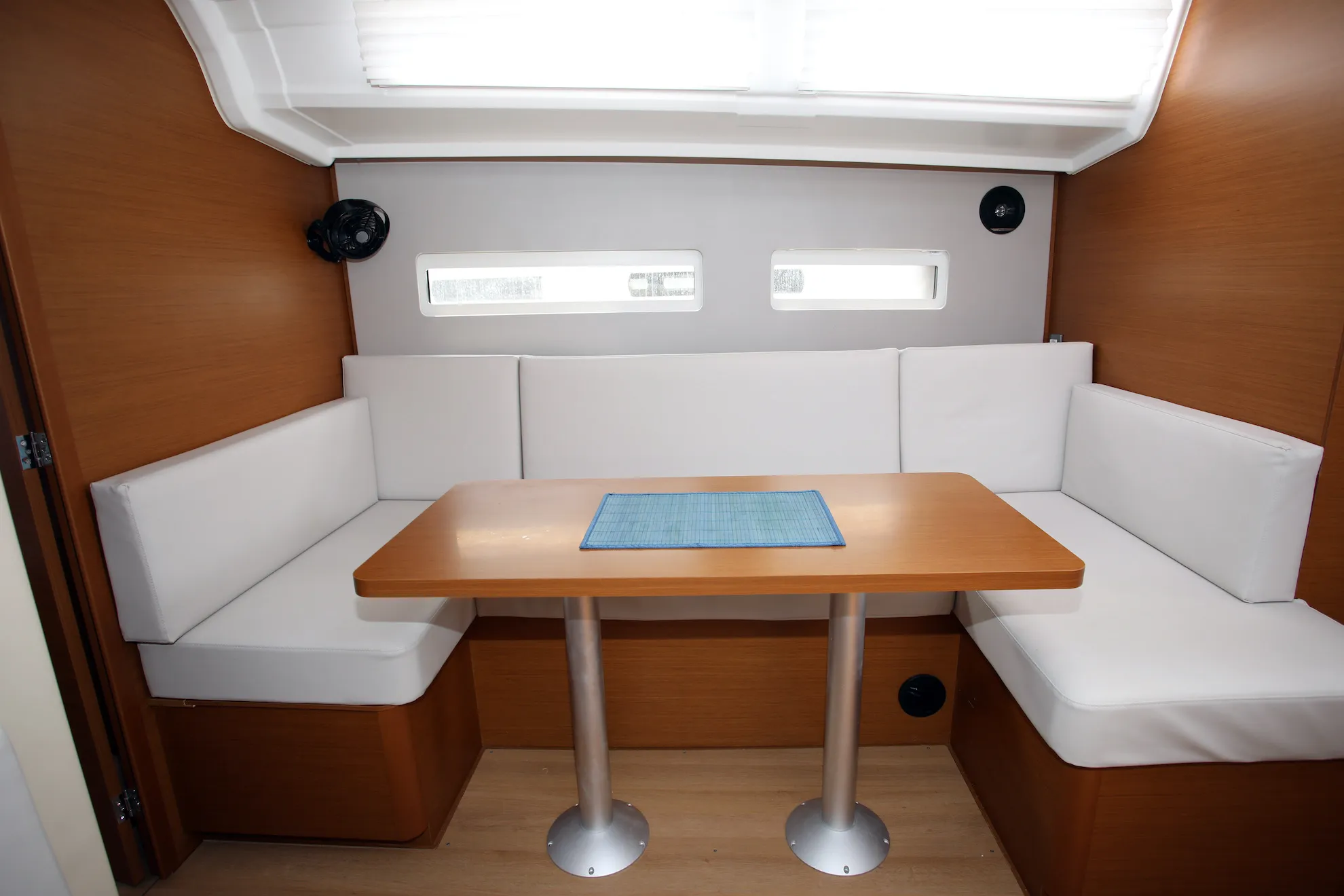 Sun Odyssey 410 Deba — фотография яхты 8