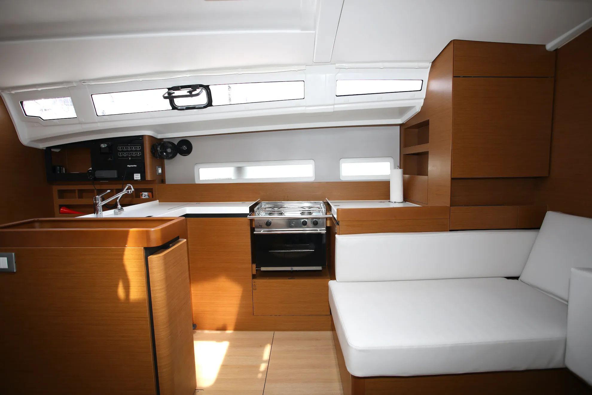 Sun Odyssey 410 Deba — фотография яхты 14