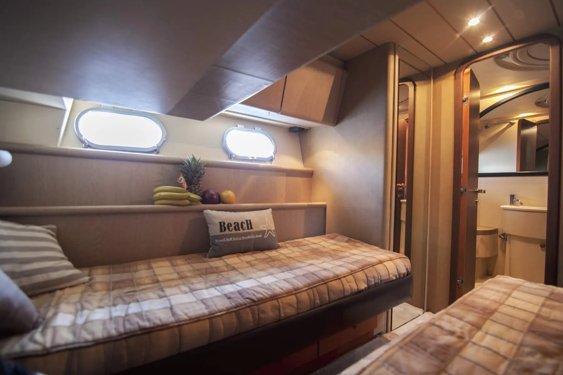 Ferretti 58 Ferretti — yacht photo 10