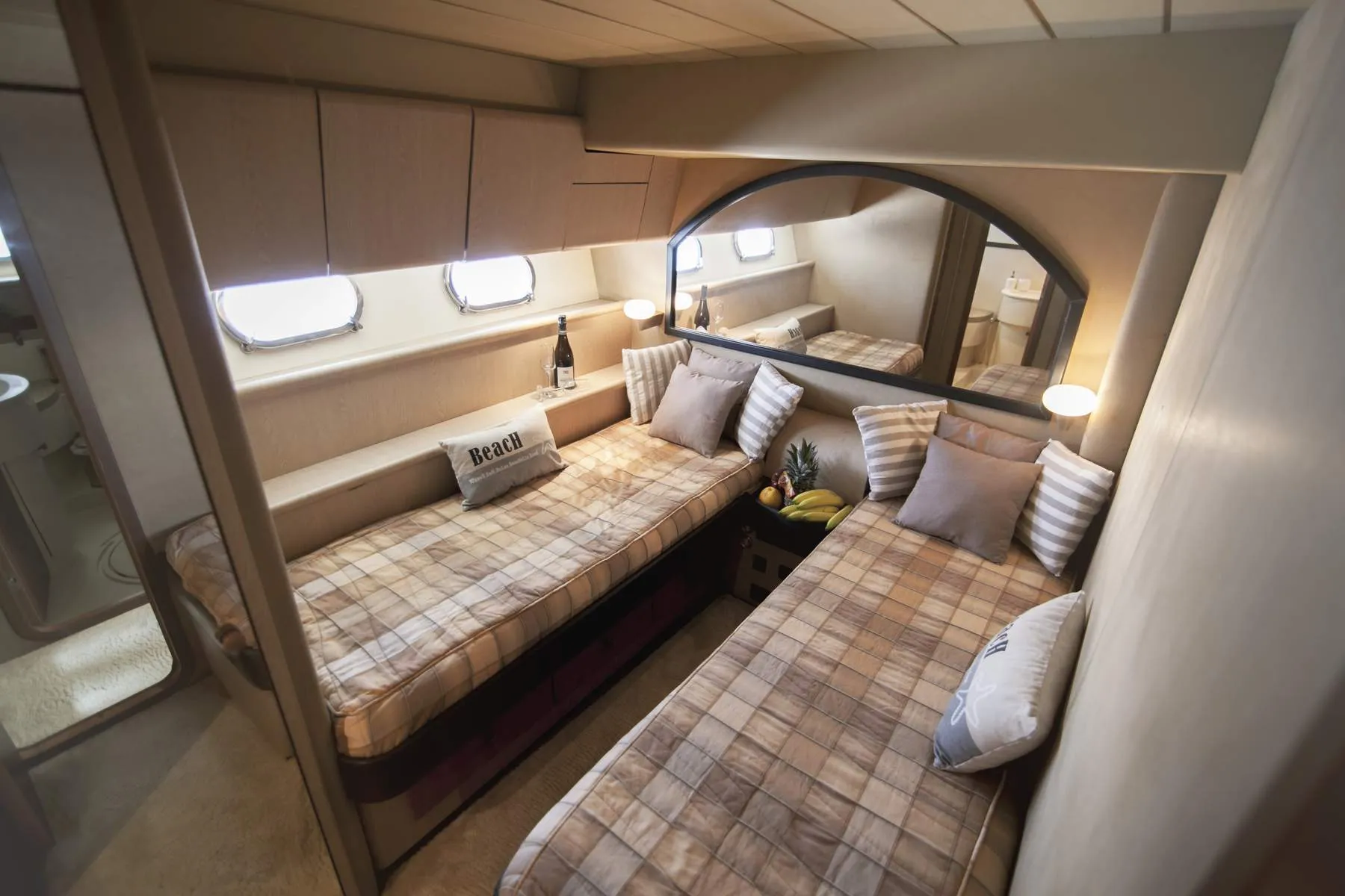 Ferretti 58 Ferretti — yacht photo 12