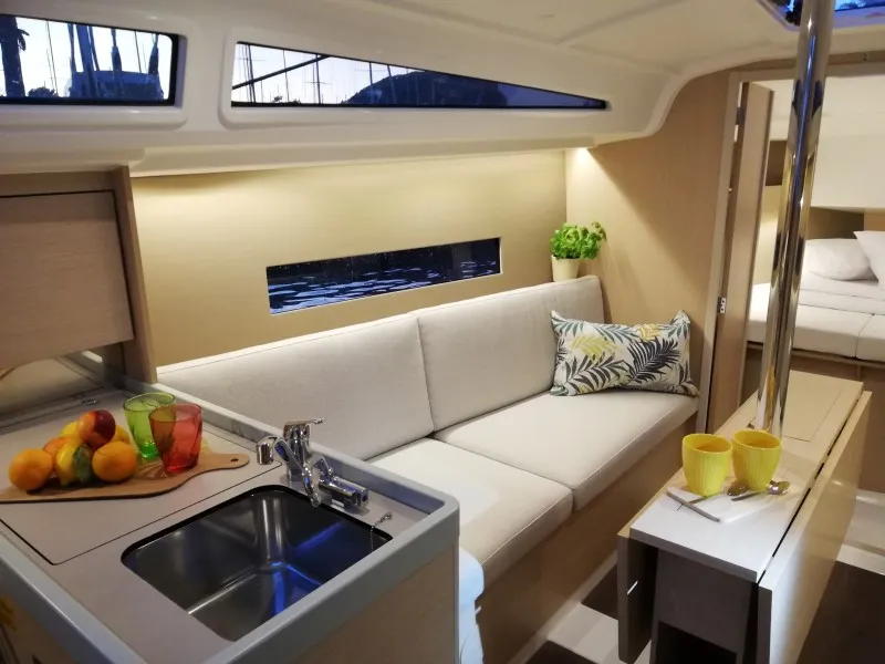 Oceanis 30.1 YODA — fotografia jachty 2