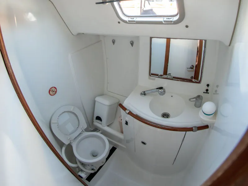 Oceanis 411 Ekaterini — фотография яхты 10