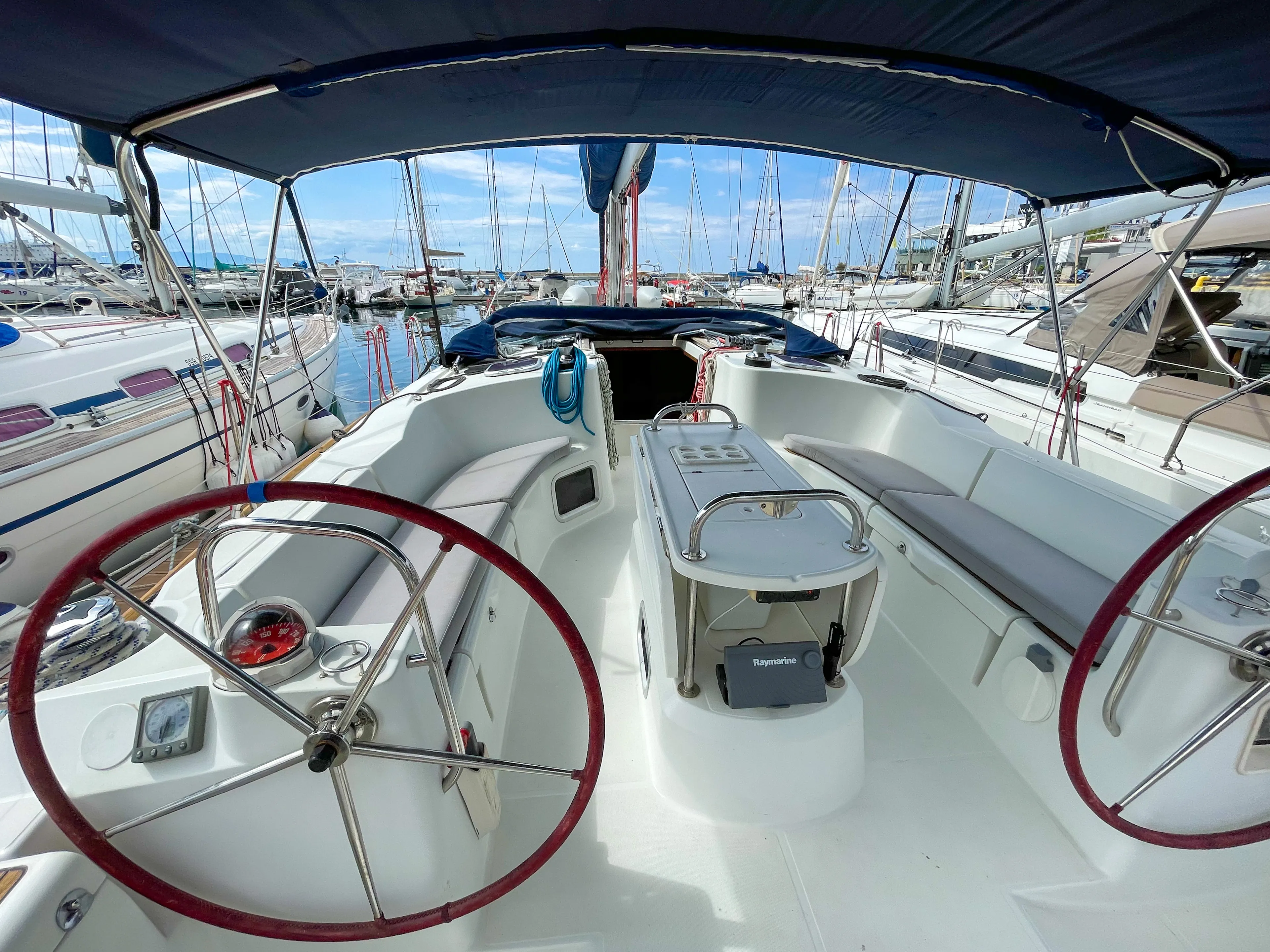 Sun Odyssey 44 i Beethoven ( with Bowthruster ,Solar Panels)的游艇照片 2