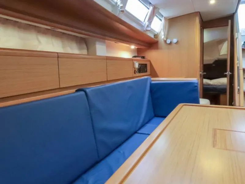 Sun Odyssey 44 i OCEANIA — tekne fotoğrafı 2