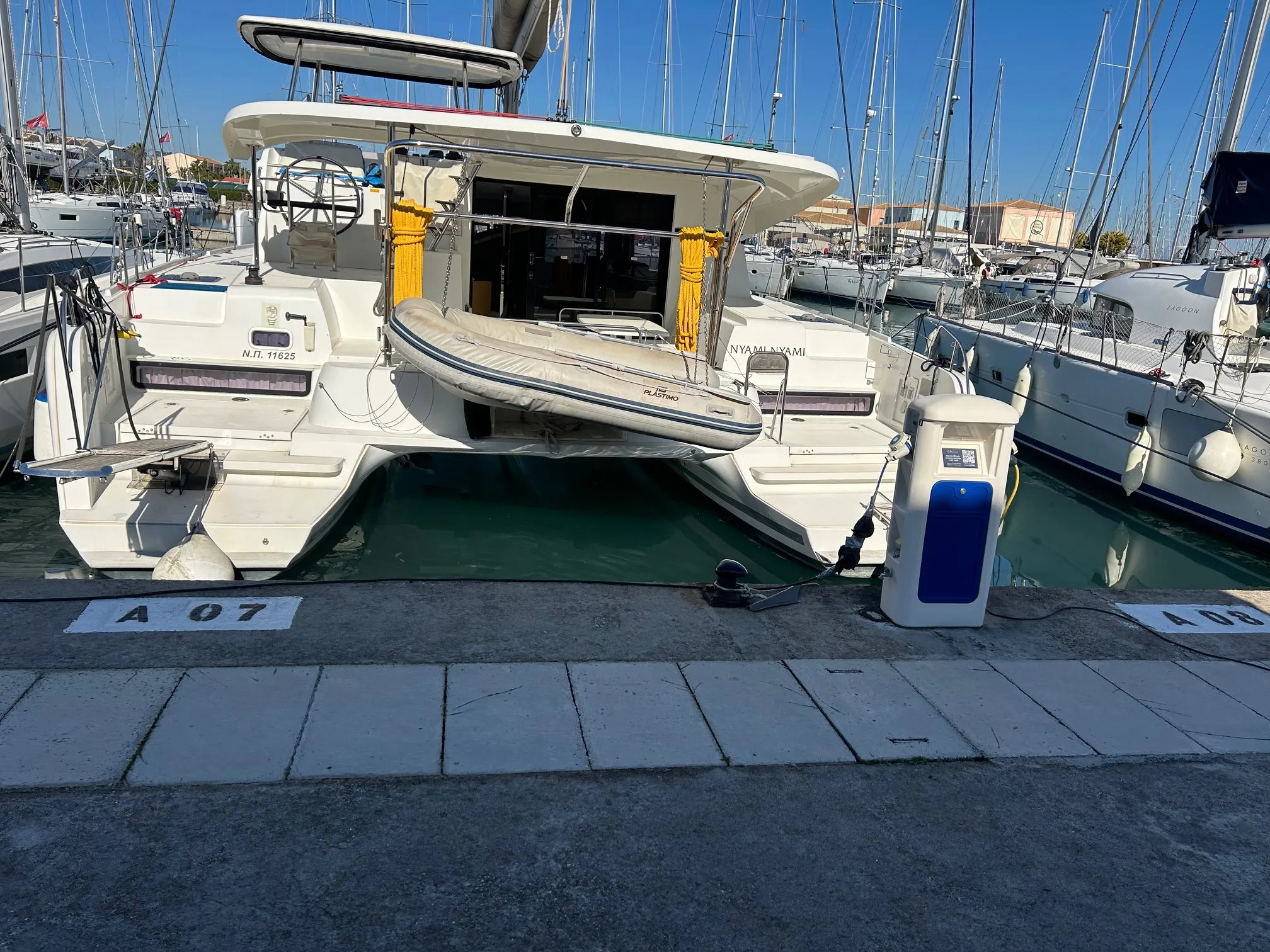 Lagoon 42 Nyami — fotografia jachty 2