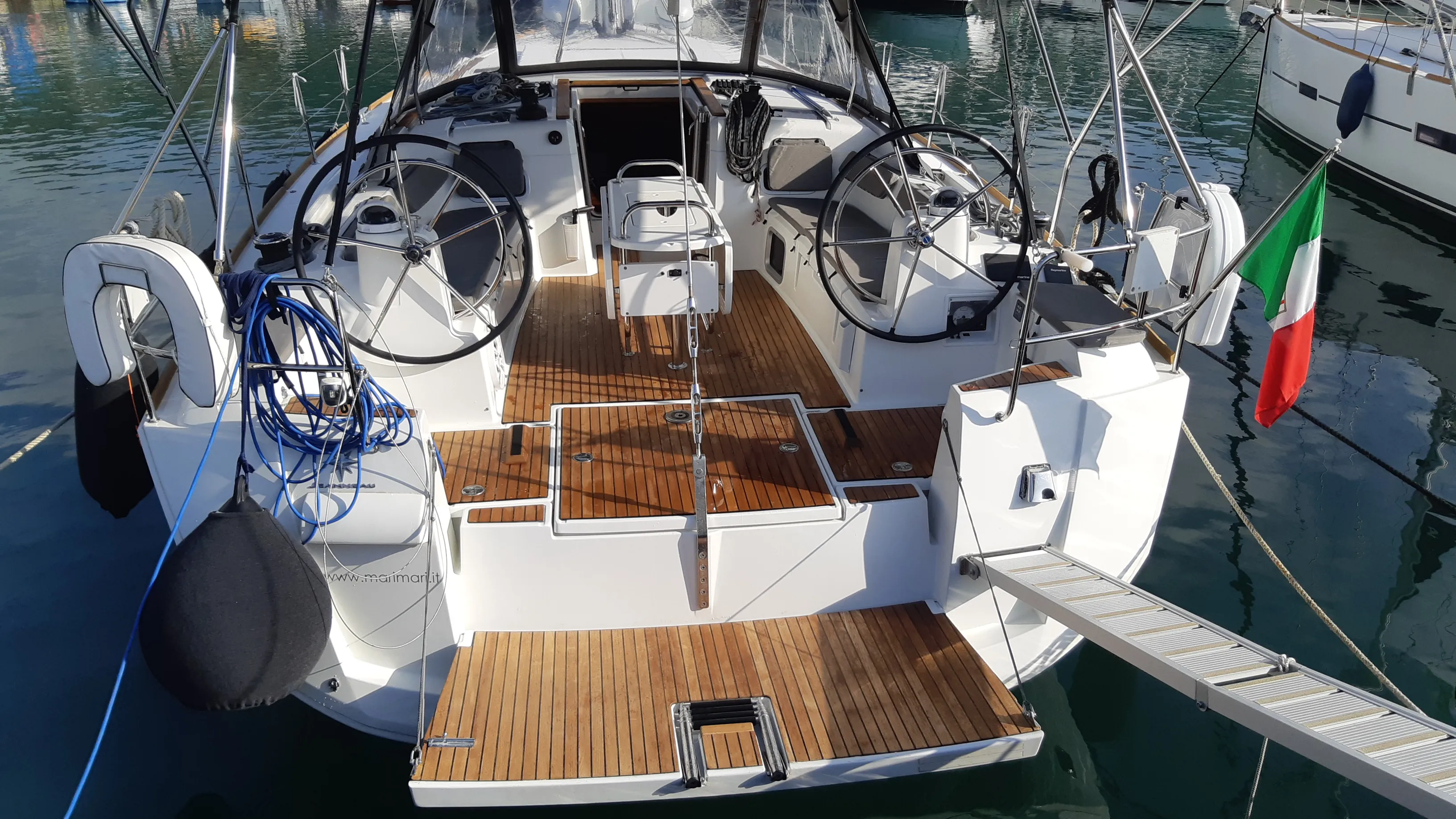 Sun Odyssey 519 In A Silent Way — yacht photo 2