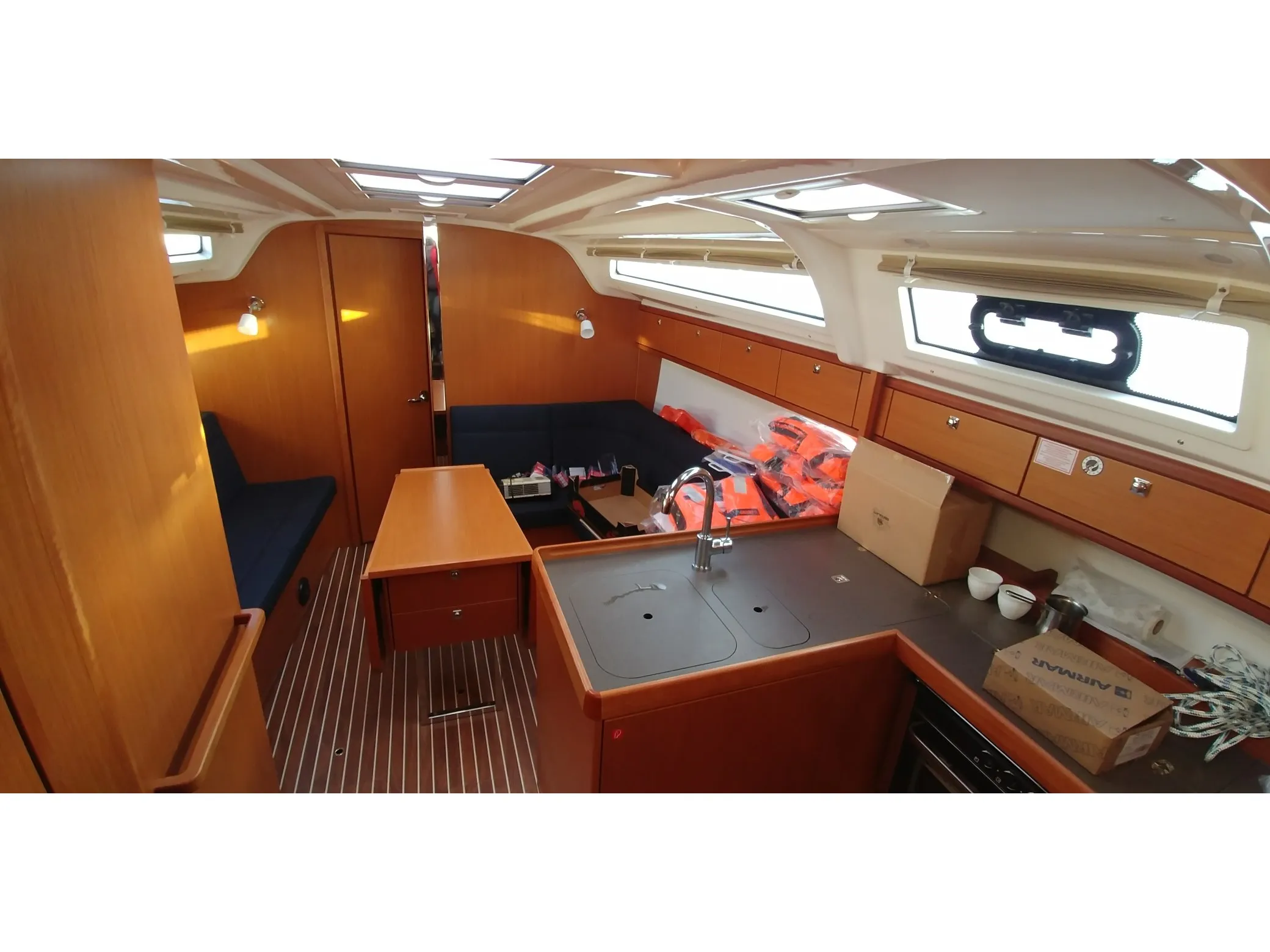 Bavaria Cruiser 37 AMALIA — foto dello yacht n. 13
