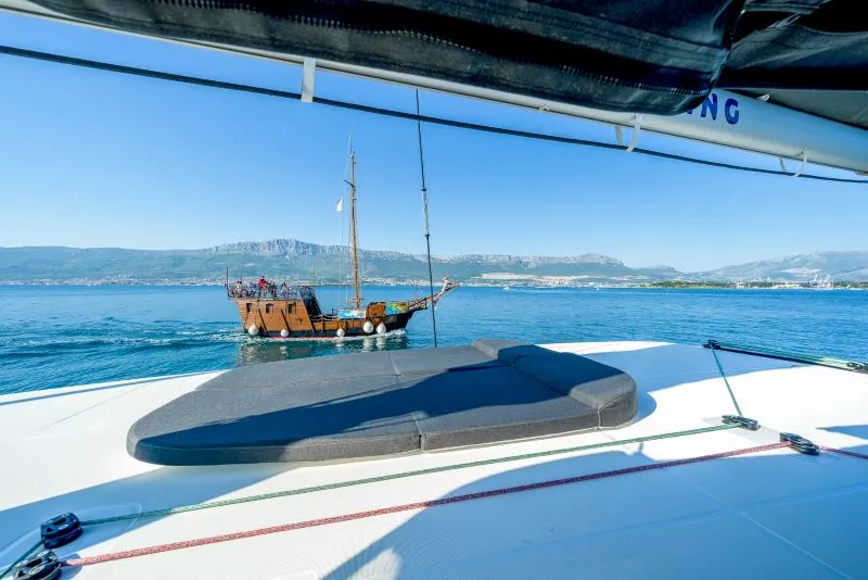 Lagoon 42 OLYNTHA — fotografia jachty 2