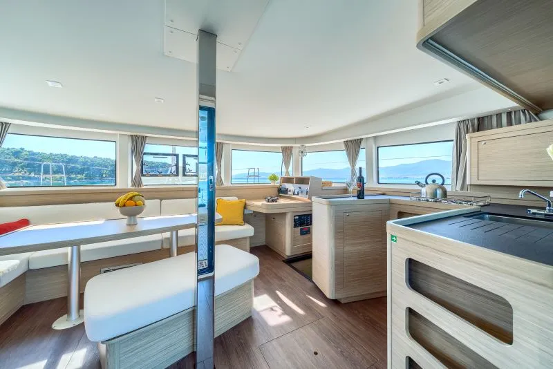 Lagoon 42 OLYNTHA — fotografia jachty 21