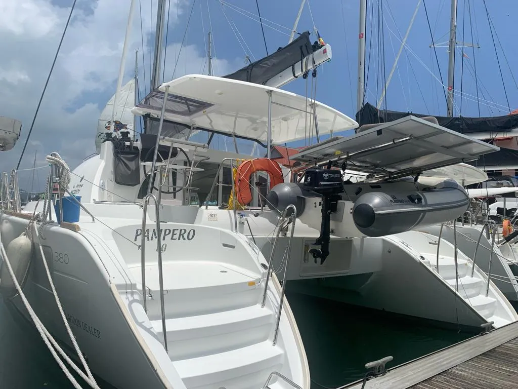 Lagoon 380 Pampero — φωτογραφία σκάφους 11