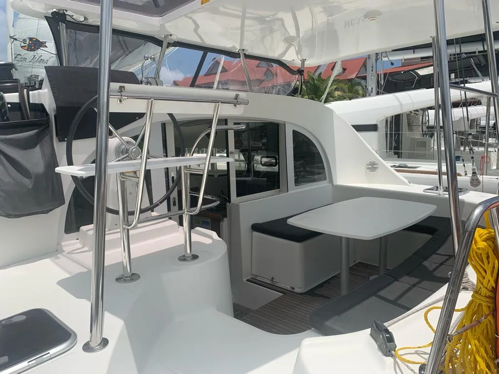 Lagoon 380 Pampero — φωτογραφία σκάφους 18