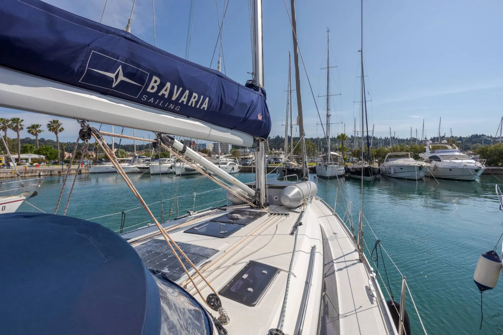 Bavaria Cruiser 41 — фотография яхты 6