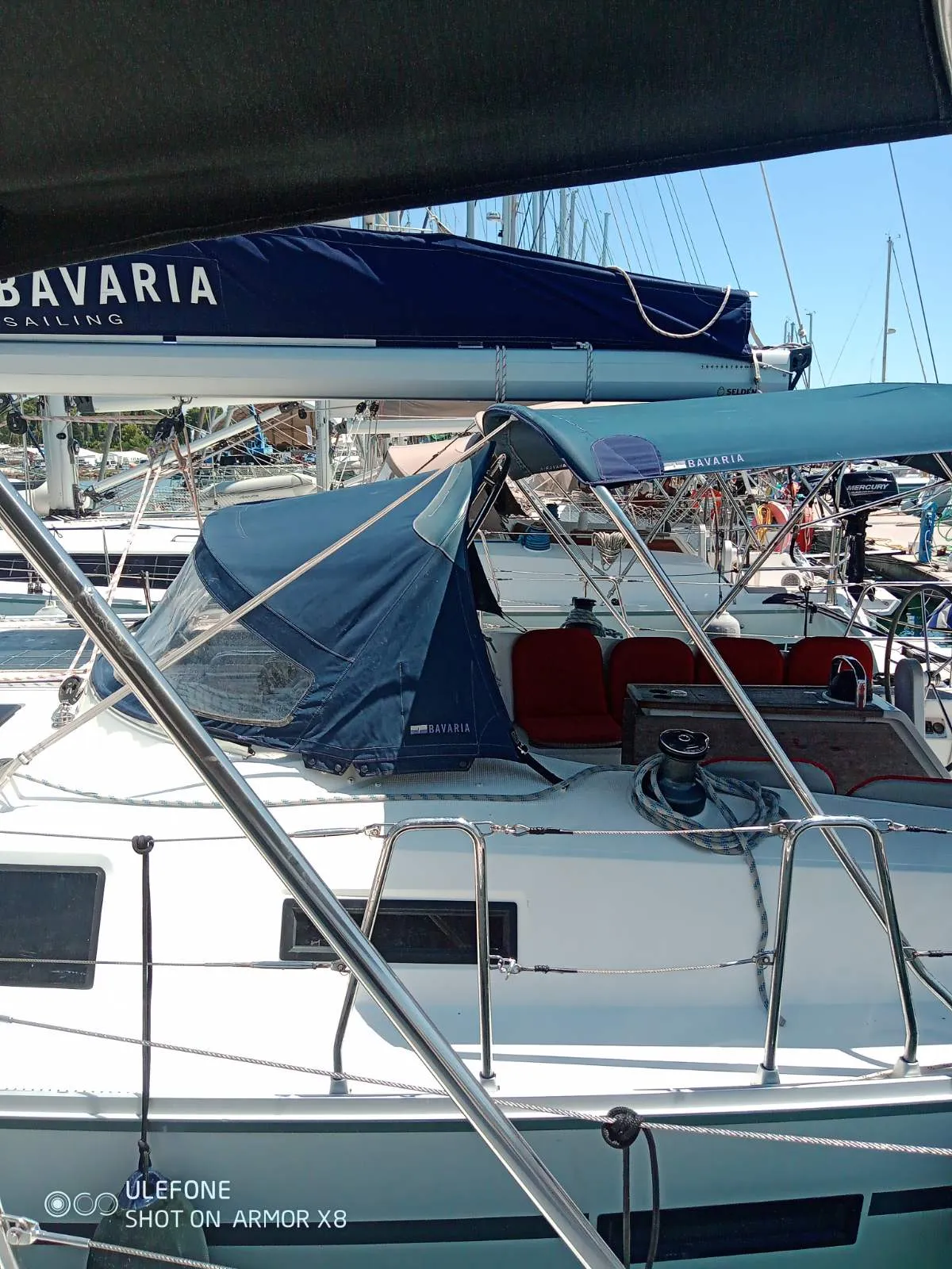 Bavaria Cruiser 41 — фотография яхты 25