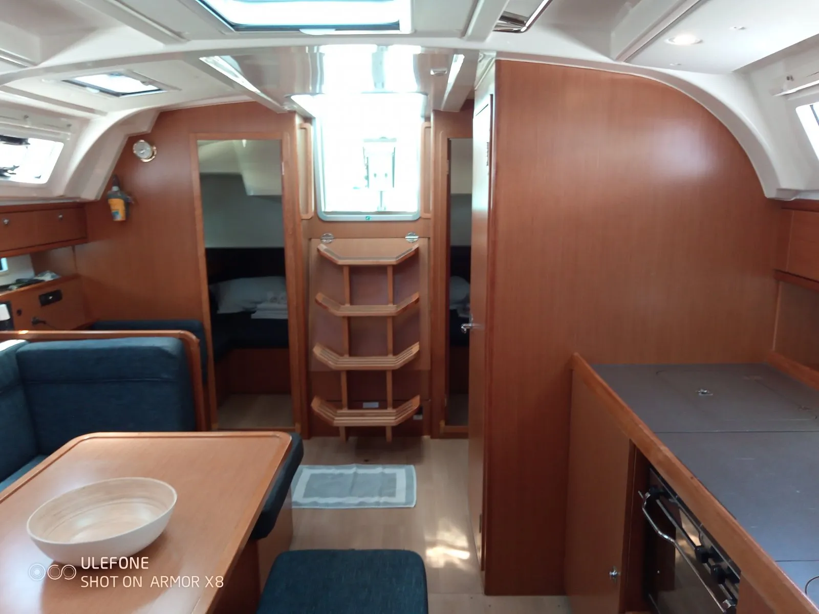 Bavaria Cruiser 41 — фотография яхты 8