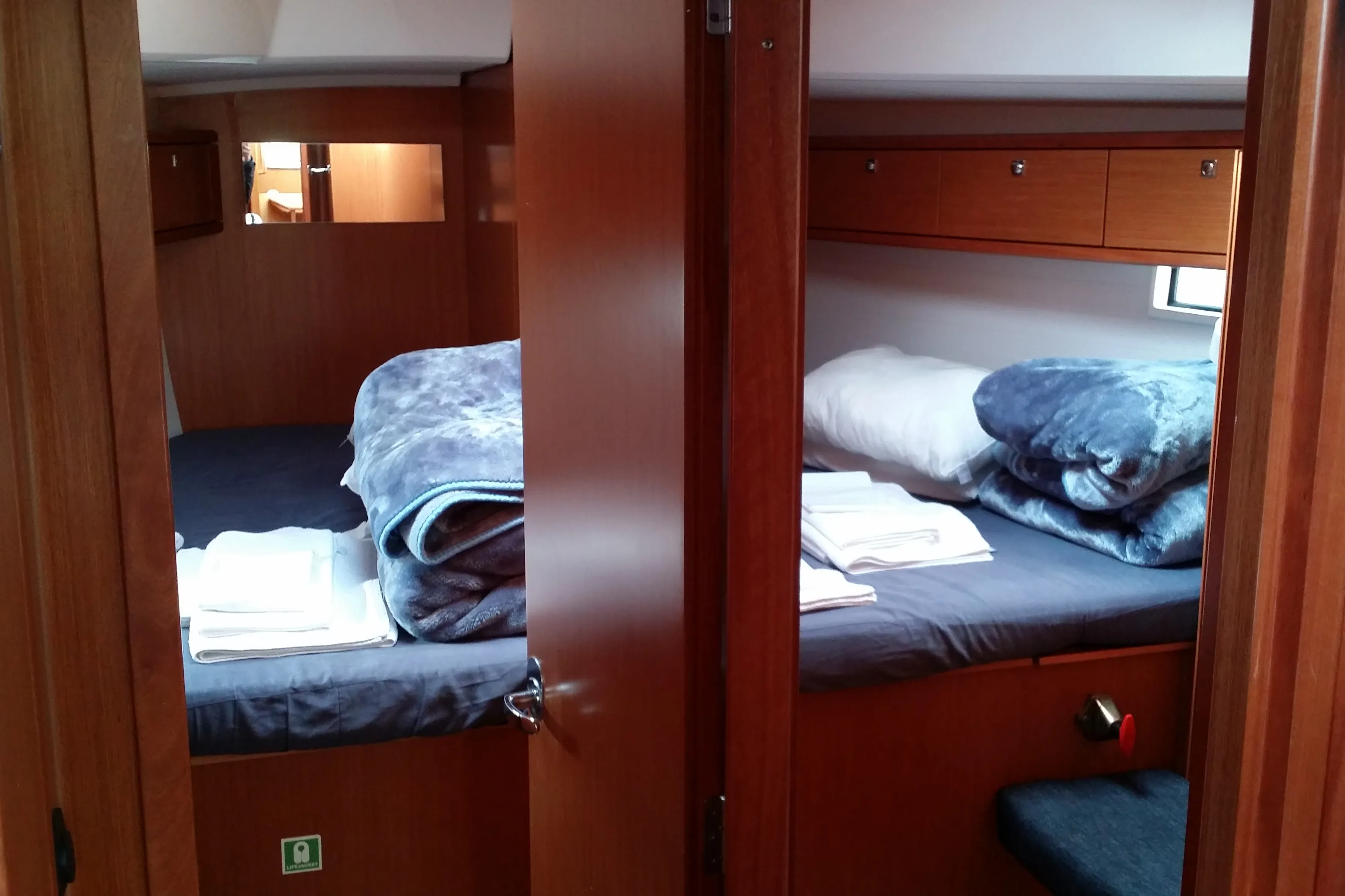 Bavaria Cruiser 46 — фотография яхты 3