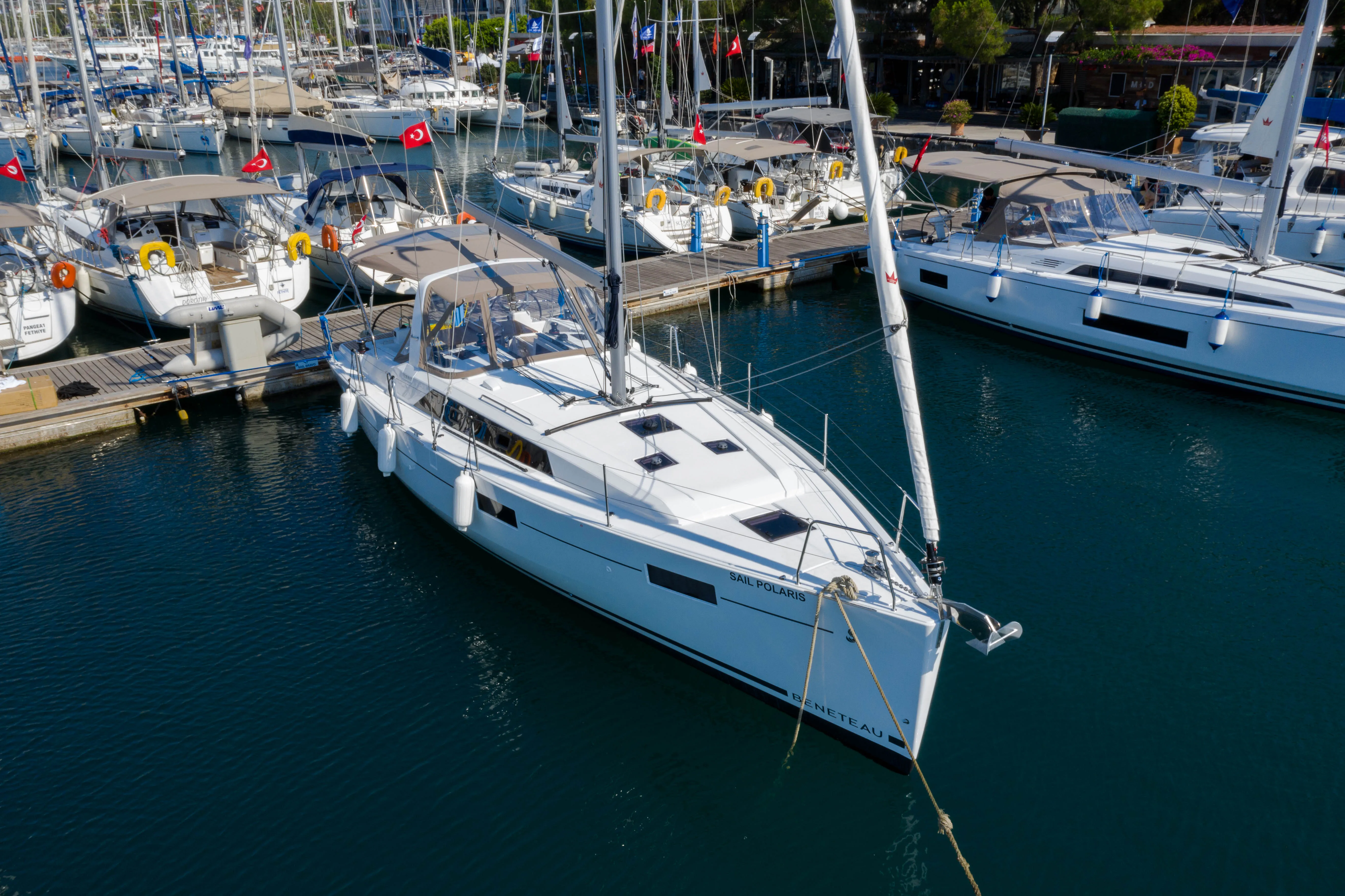 Oceanis 41.1 Sail Polaris — фотография яхты 1
