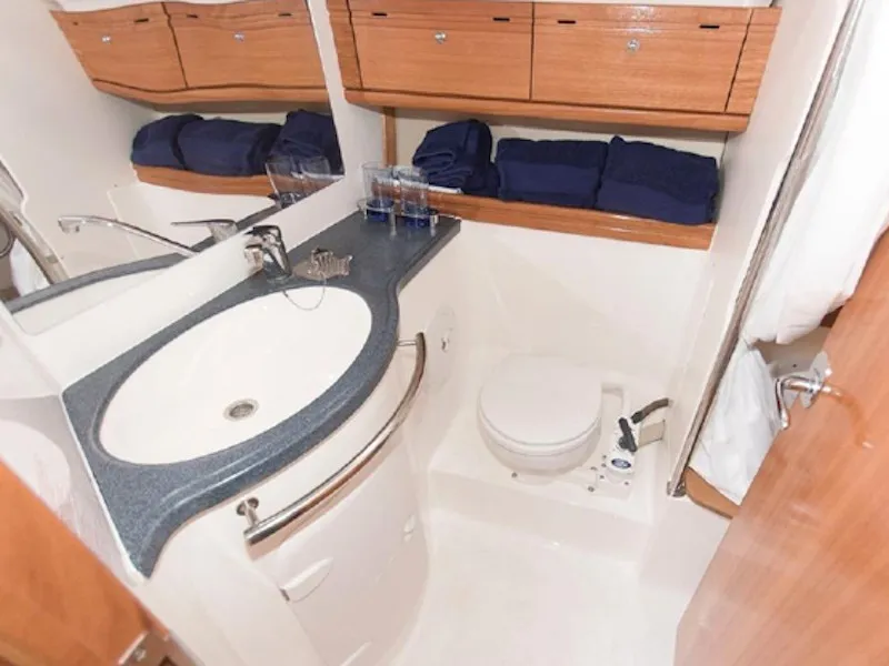 Bavaria 46 Biki — fotografia jachty 2