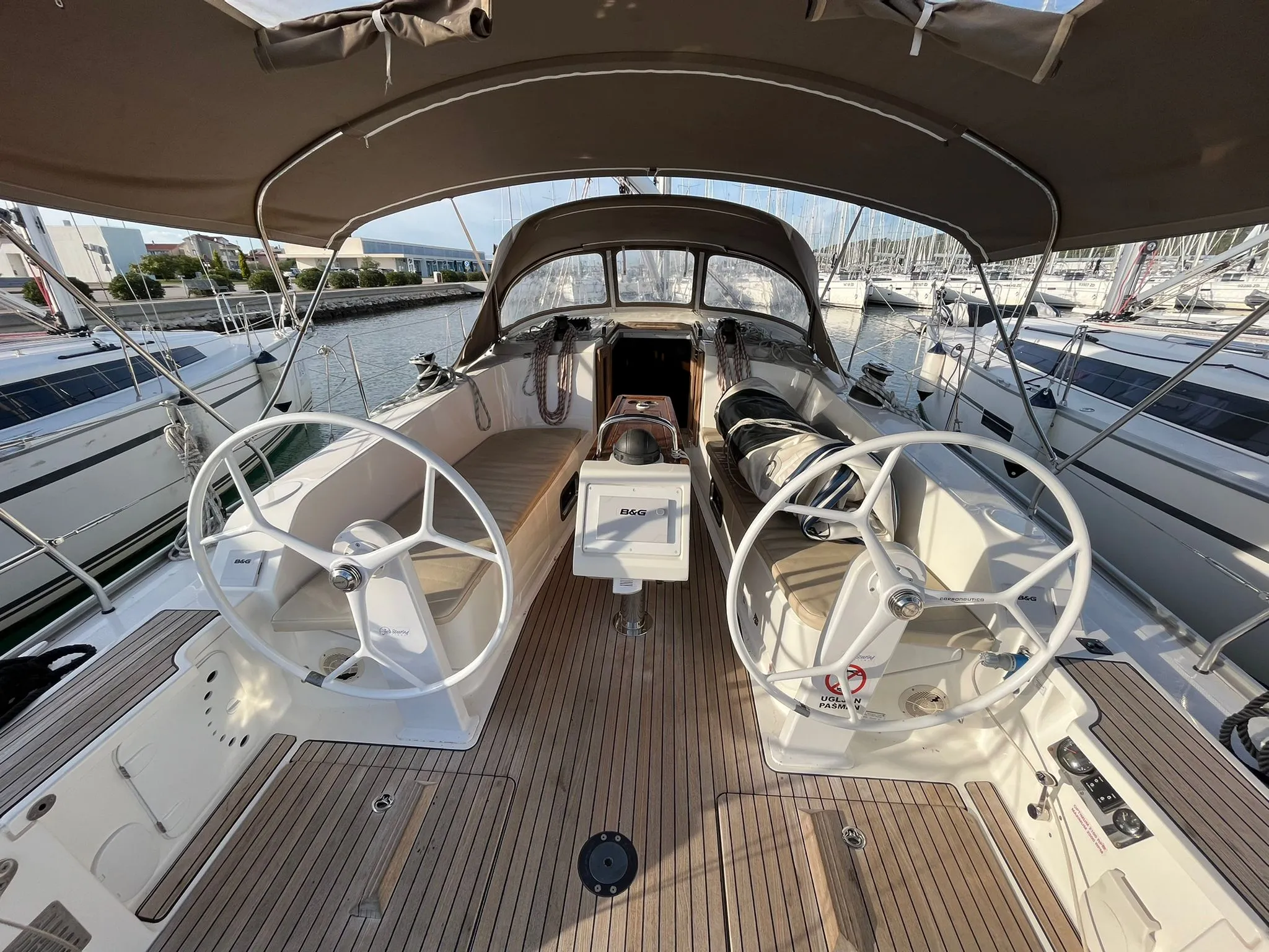 Bavaria Cruiser 41 TONKA — фотография яхты 12