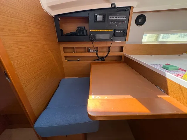 Sun Odyssey 410 POLARIS — фотография яхты 4