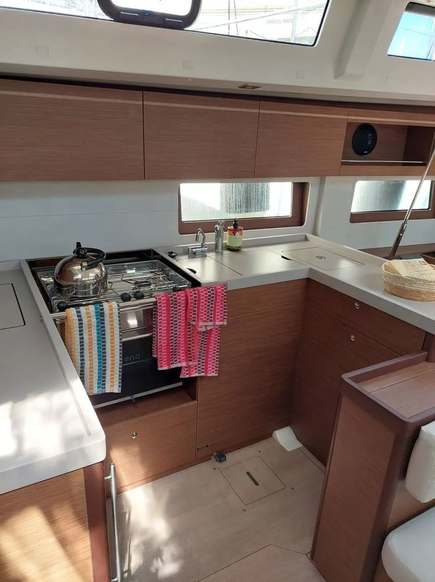 Oceanis 51.1 — yacht photo 3
