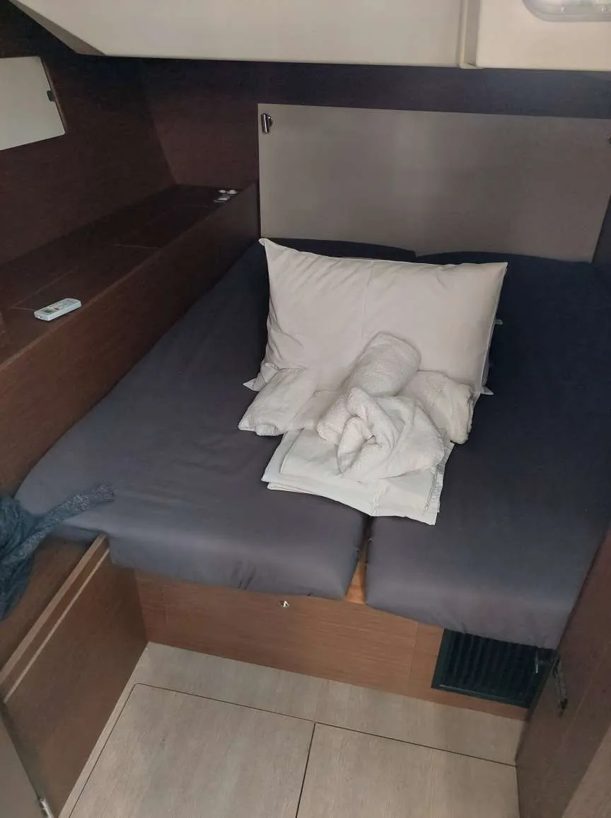 Oceanis 51.1 — yacht photo 10