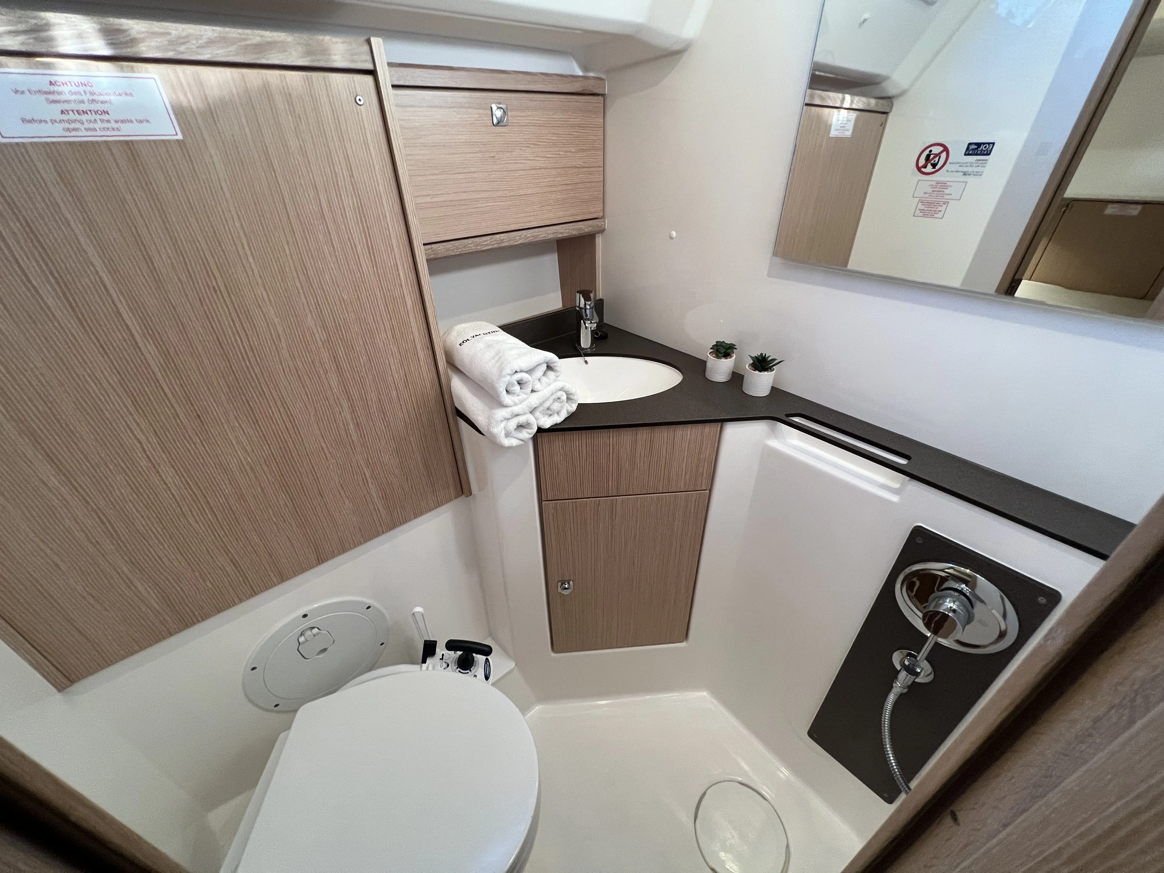 Bavaria Cruiser 46 Panda IV — фотография яхты 17