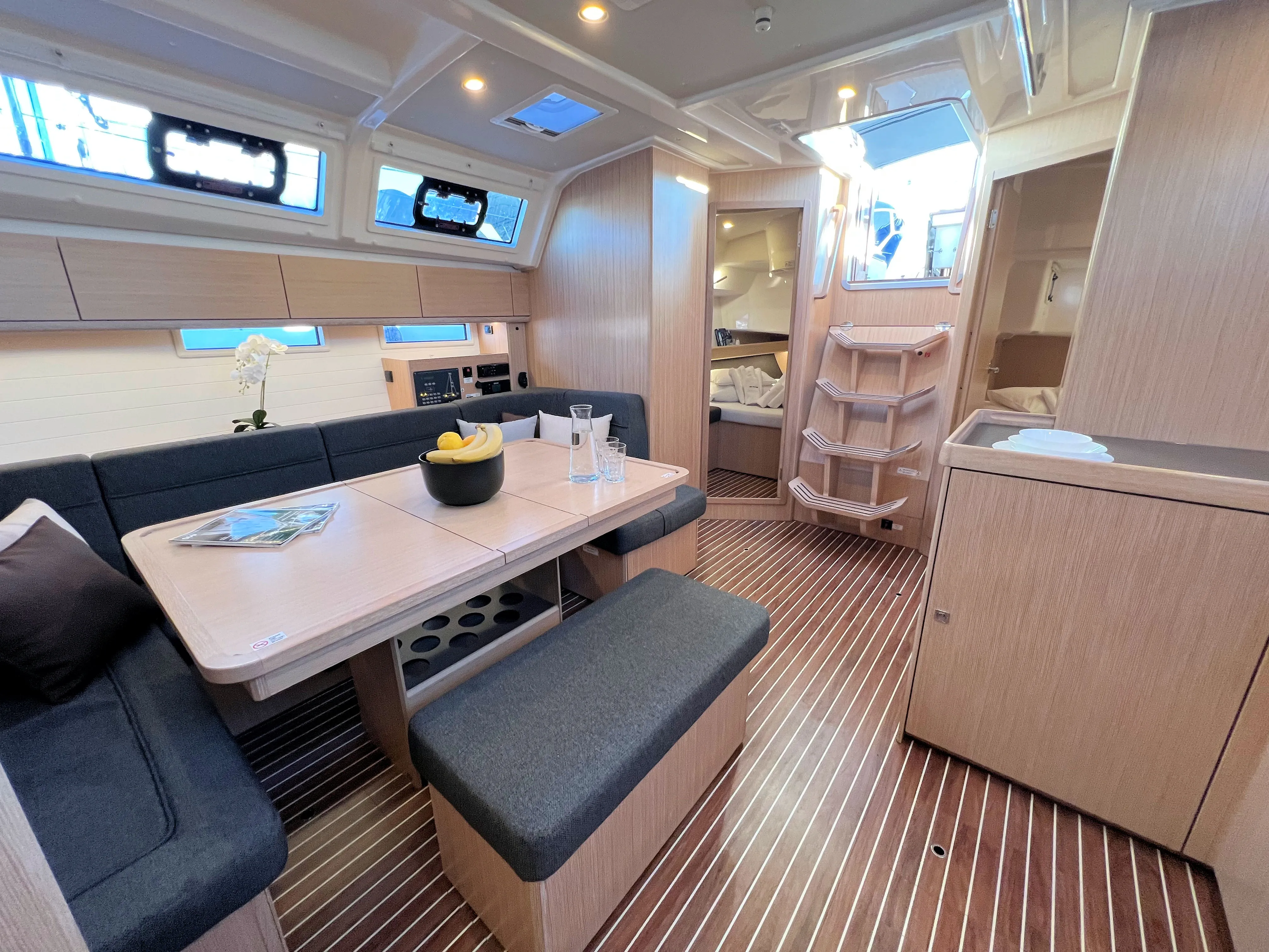 Bavaria Cruiser 46 Panda IV — фотография яхты 9