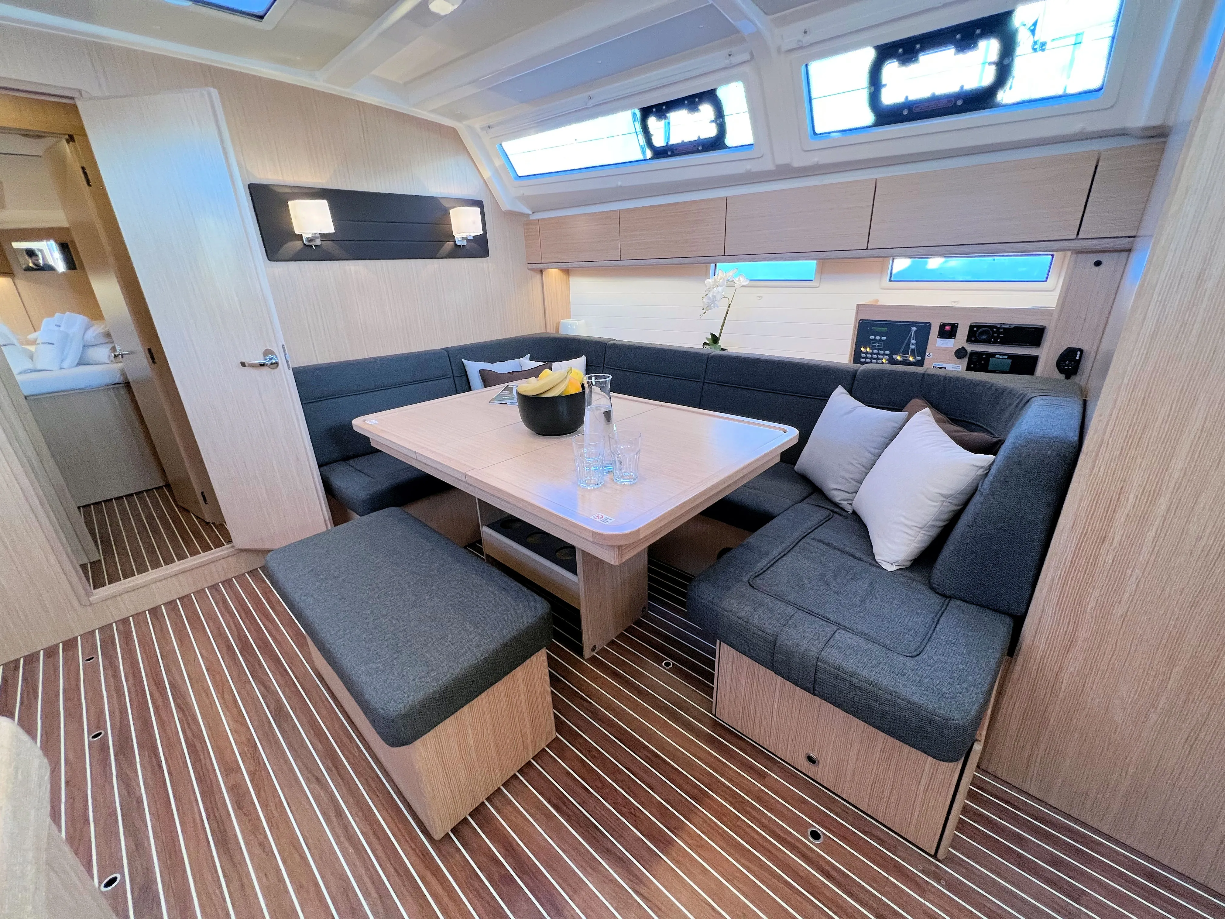 Bavaria Cruiser 46 Panda IV — фотография яхты 35
