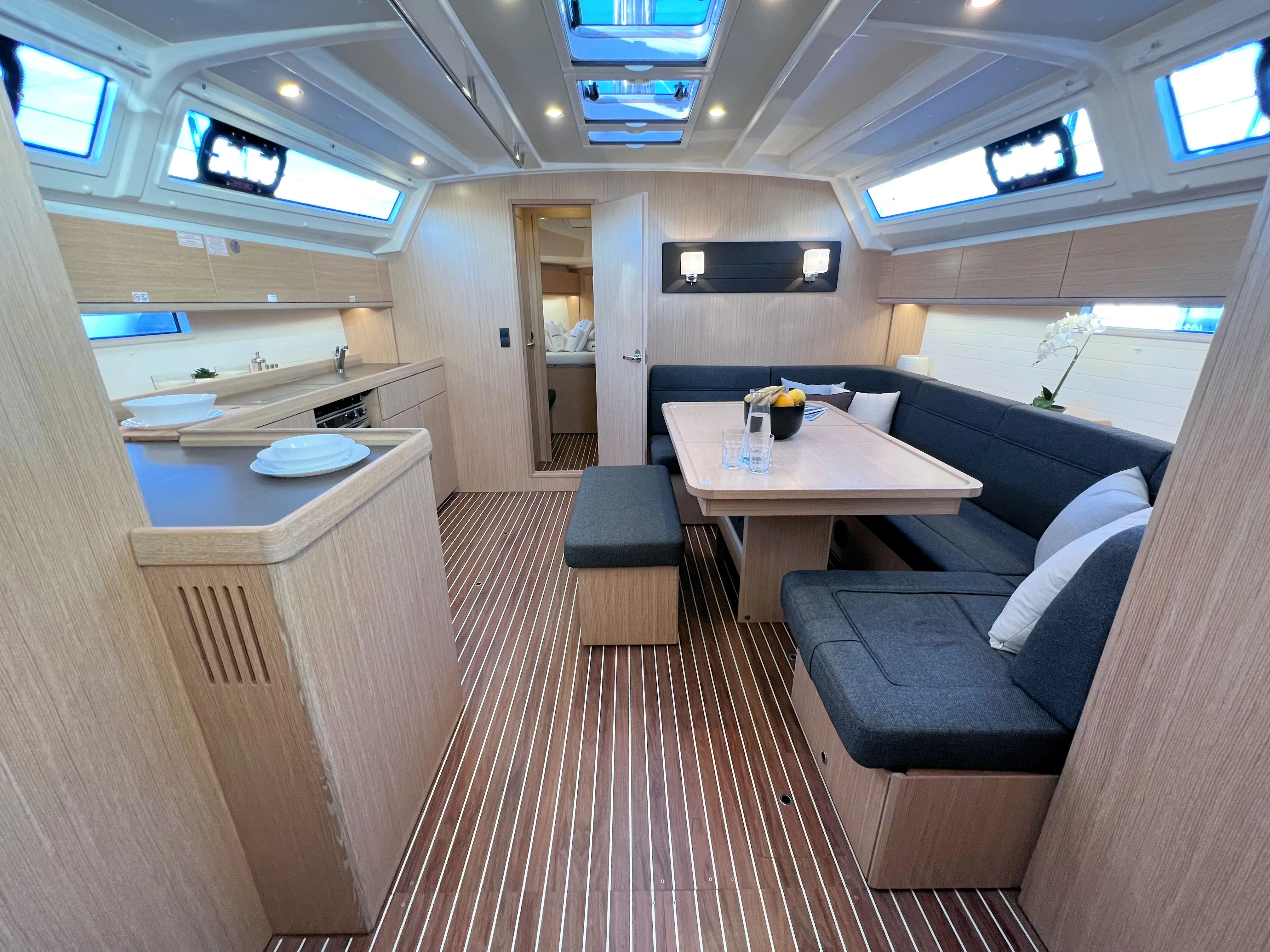 Bavaria Cruiser 46 Panda IV — фотография яхты 6